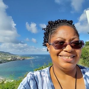 Meet your Posher, Hermanda